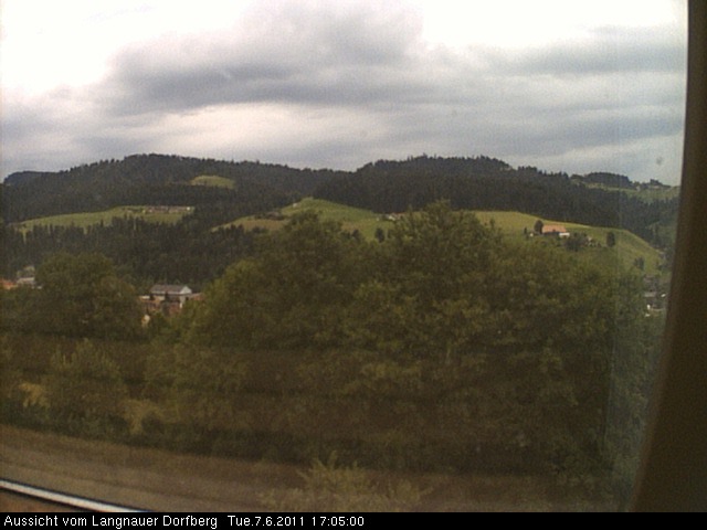 Webcam-Bild: Aussicht vom Dorfberg in Langnau 20110607-170500