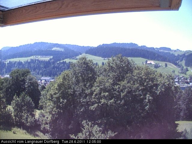 Webcam-Bild: Aussicht vom Dorfberg in Langnau 20110628-120500