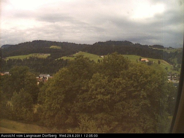 Webcam-Bild: Aussicht vom Dorfberg in Langnau 20110629-120500