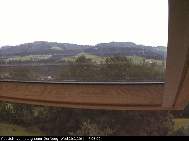 Webcam-Bild: Aussicht vom Dorfberg in Langnau 20110629-170500