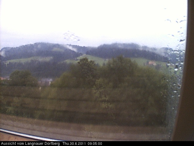 Webcam-Bild: Aussicht vom Dorfberg in Langnau 20110630-090500