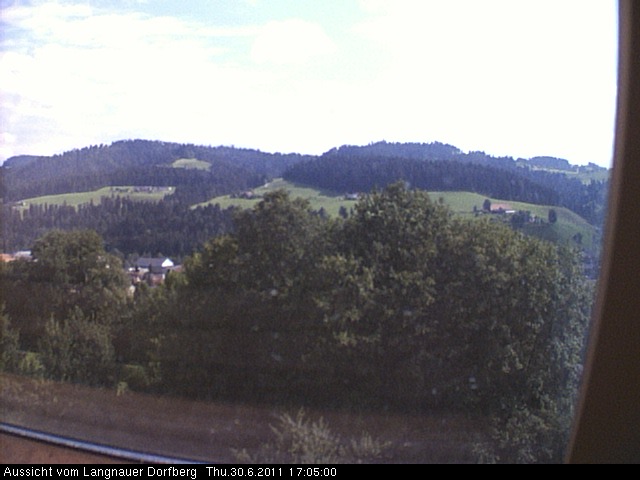 Webcam-Bild: Aussicht vom Dorfberg in Langnau 20110630-170500