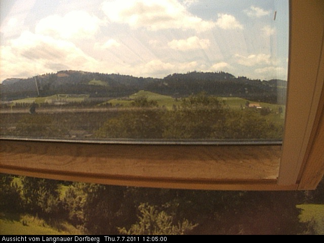 Webcam-Bild: Aussicht vom Dorfberg in Langnau 20110707-120500