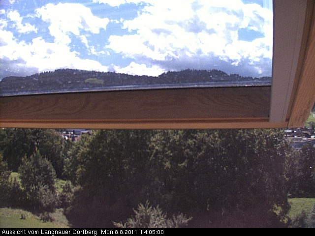 Webcam-Bild: Aussicht vom Dorfberg in Langnau 20110808-140500