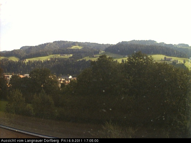 Webcam-Bild: Aussicht vom Dorfberg in Langnau 20110916-170500
