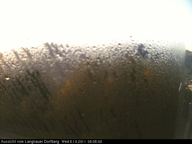 Webcam-Bild: Aussicht vom Dorfberg in Langnau 20111005-080500