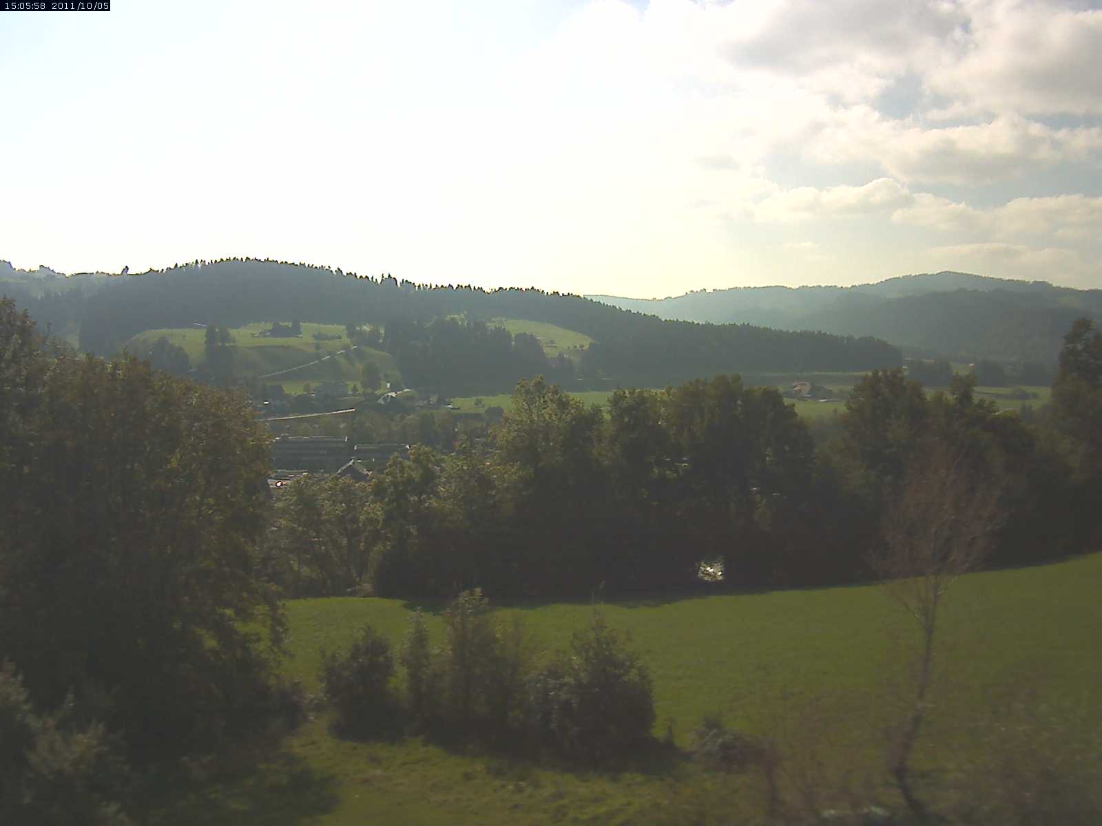 Webcam-Bild: Aussicht vom Dorfberg in Langnau 20111005-150600