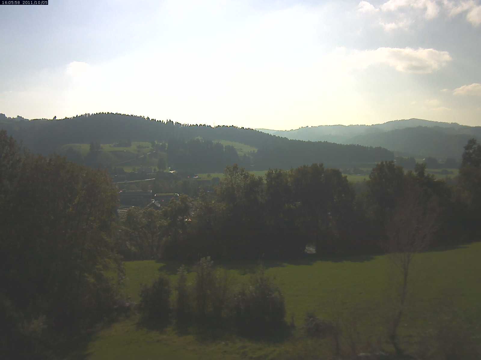 Webcam-Bild: Aussicht vom Dorfberg in Langnau 20111005-160600