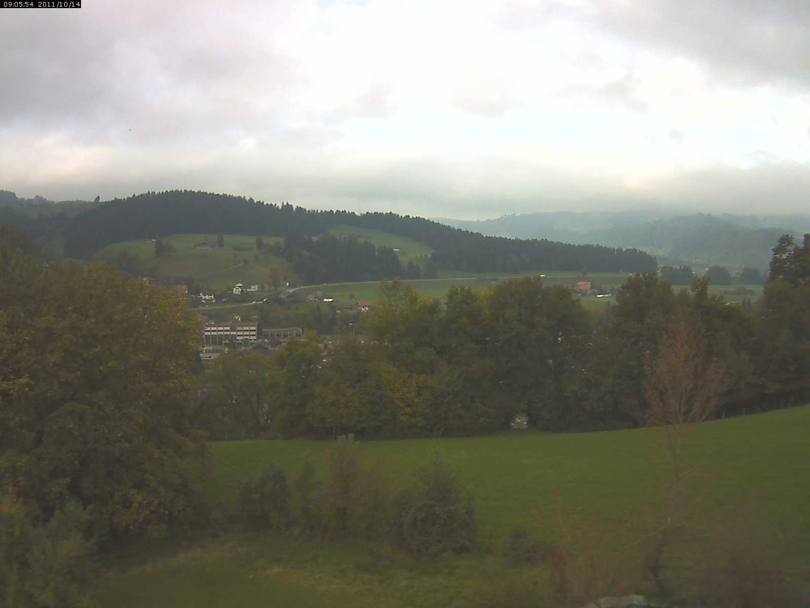 Webcam-Bild: Aussicht vom Dorfberg in Langnau 20111014-090600