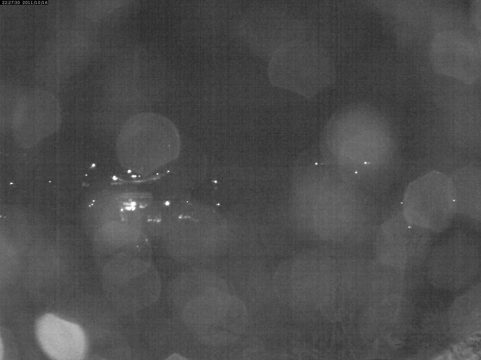 Webcam-Bild: Aussicht vom Dorfberg in Langnau 20111016-222737