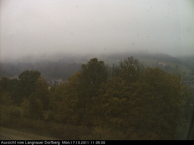 Webcam-Bild: Aussicht vom Dorfberg in Langnau 20111017-110500