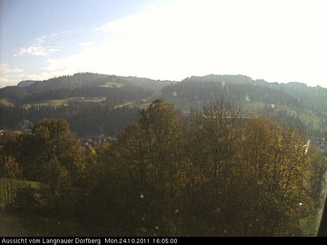 Webcam-Bild: Aussicht vom Dorfberg in Langnau 20111024-160500