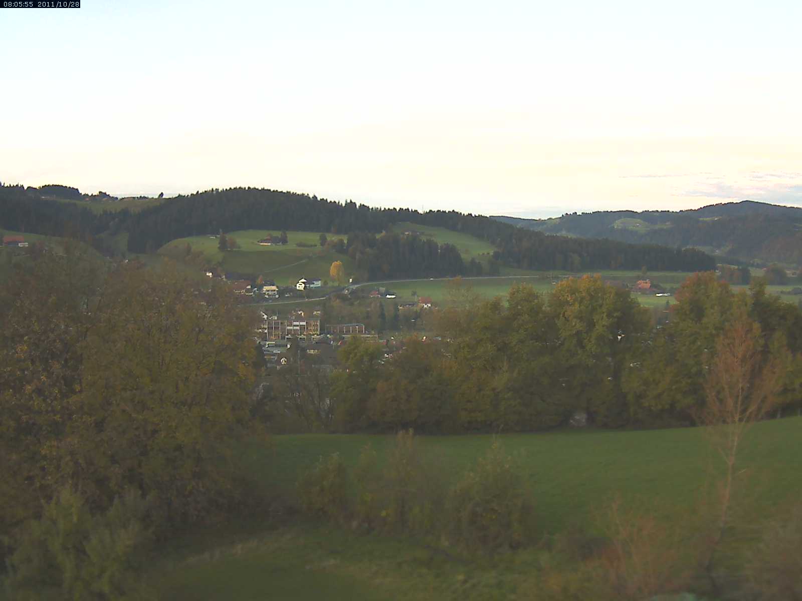 Webcam-Bild: Aussicht vom Dorfberg in Langnau 20111028-080600
