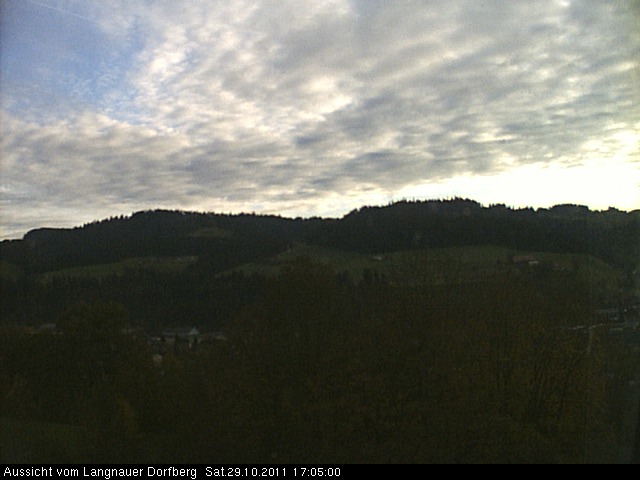 Webcam-Bild: Aussicht vom Dorfberg in Langnau 20111029-170500