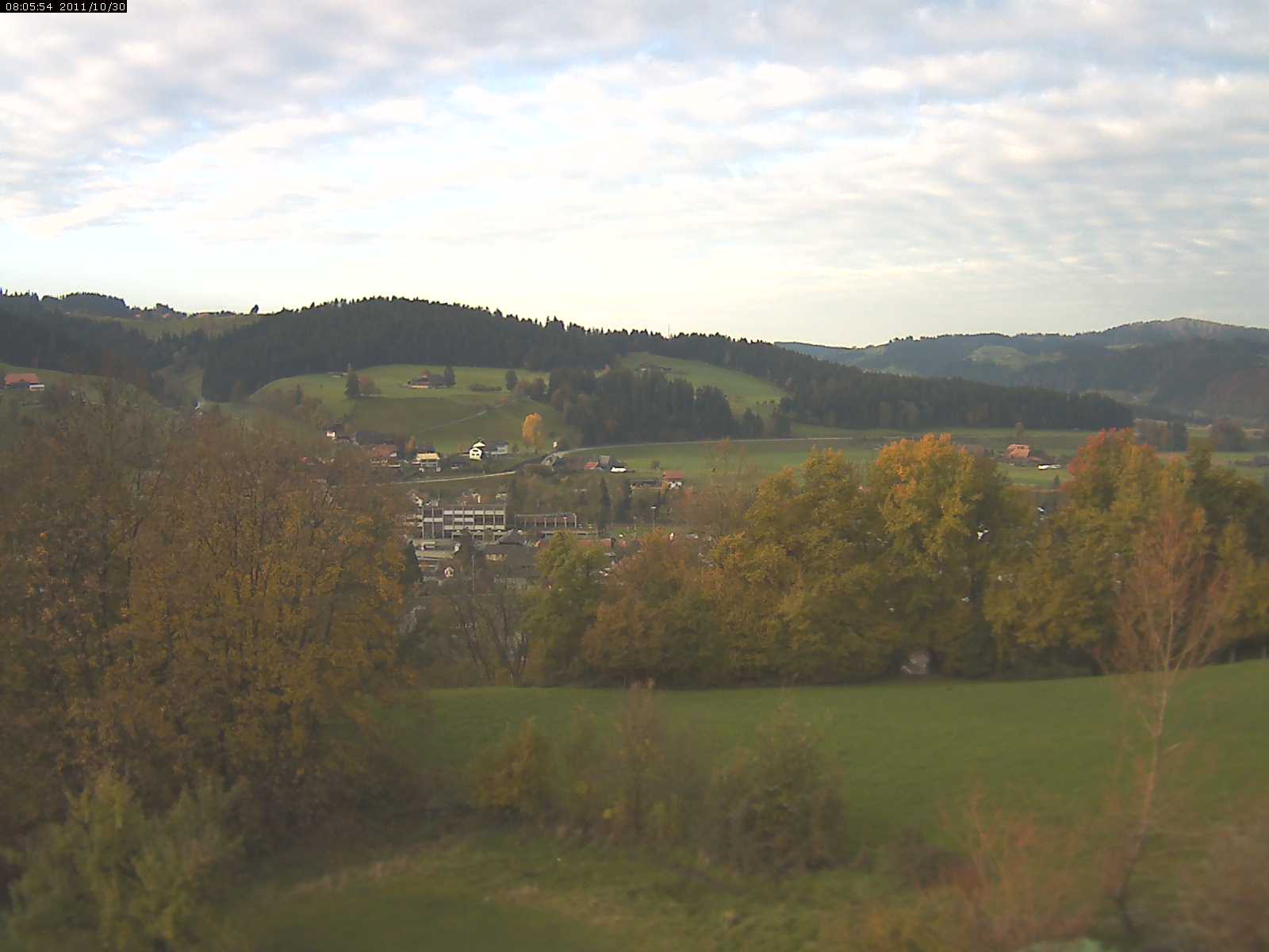 Webcam-Bild: Aussicht vom Dorfberg in Langnau 20111030-080600