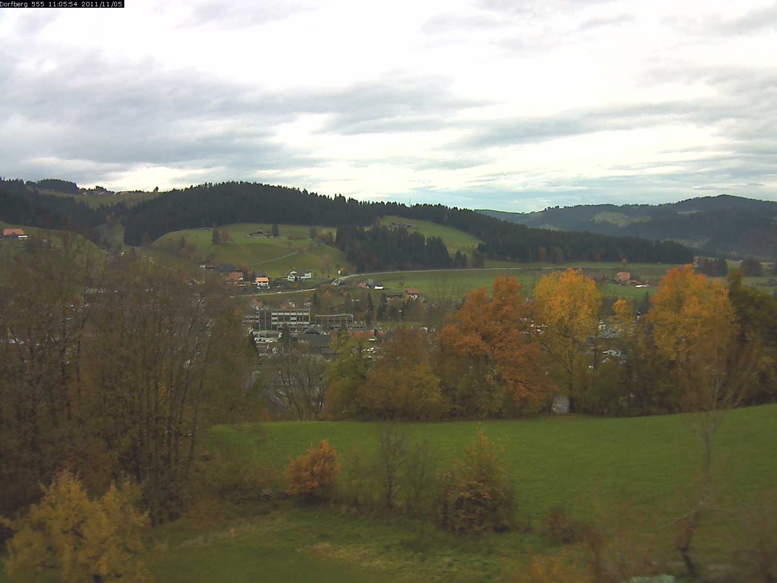 Webcam-Bild: Aussicht vom Dorfberg in Langnau 20111105-110600