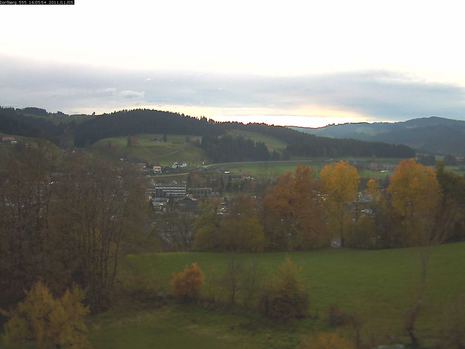 Webcam-Bild: Aussicht vom Dorfberg in Langnau 20111105-160600