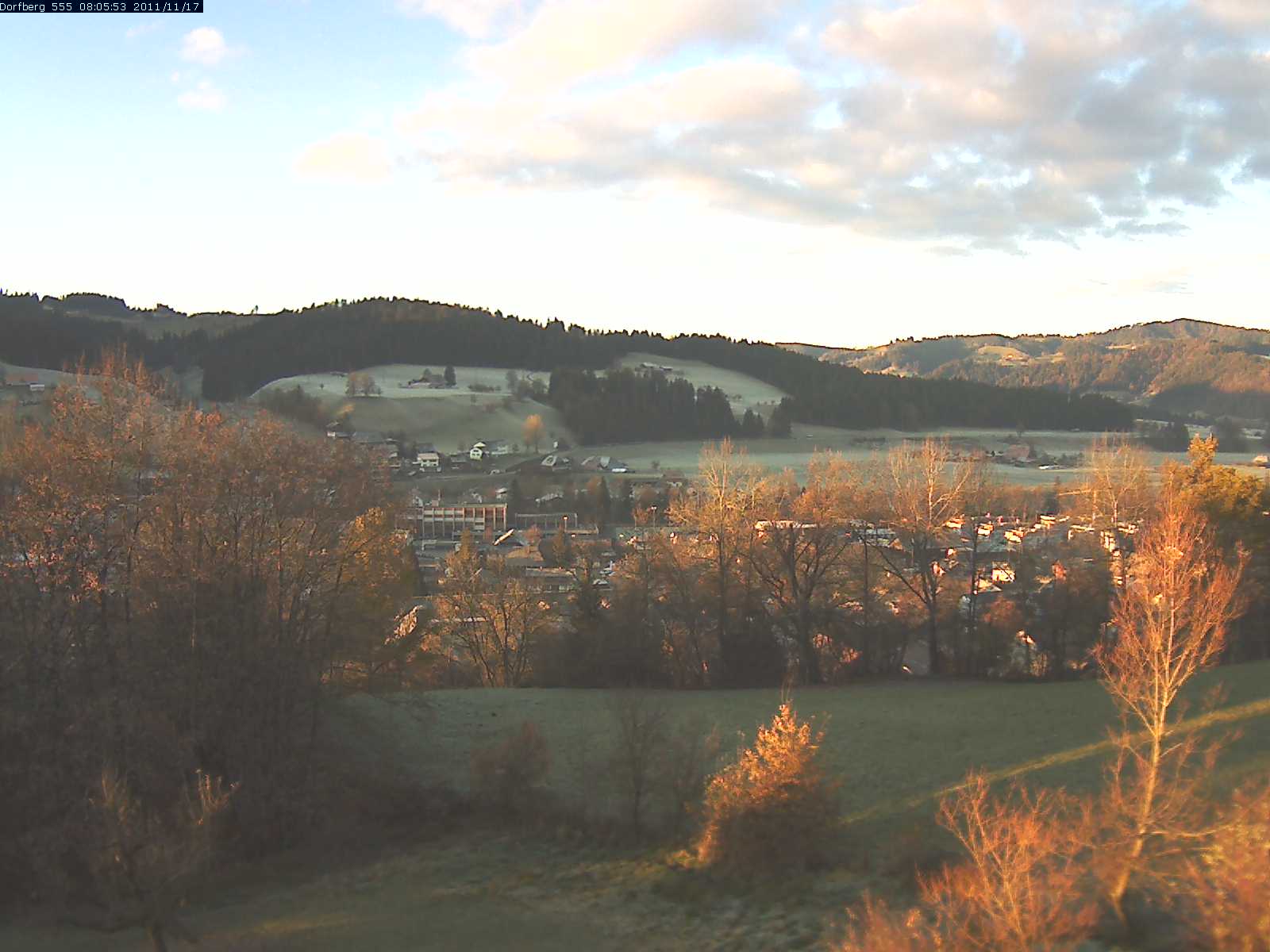 Webcam-Bild: Aussicht vom Dorfberg in Langnau 20111117-080600