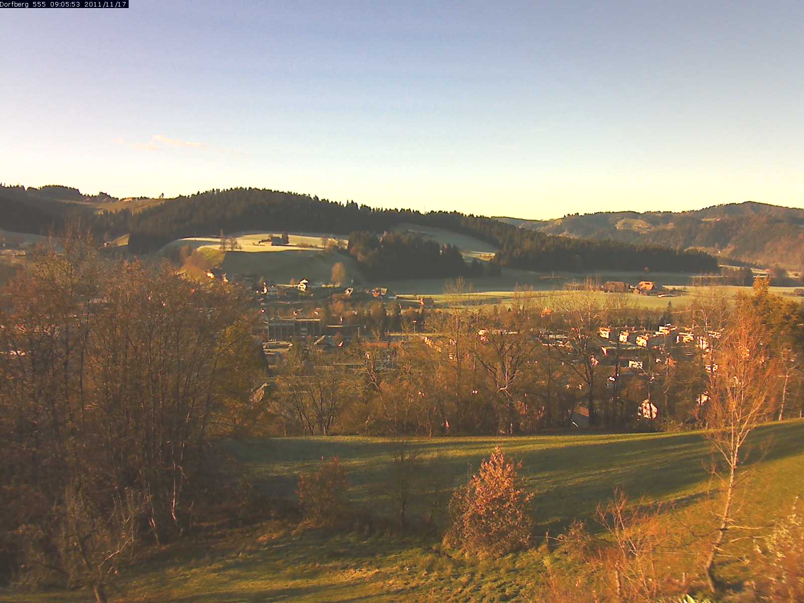 Webcam-Bild: Aussicht vom Dorfberg in Langnau 20111117-090600