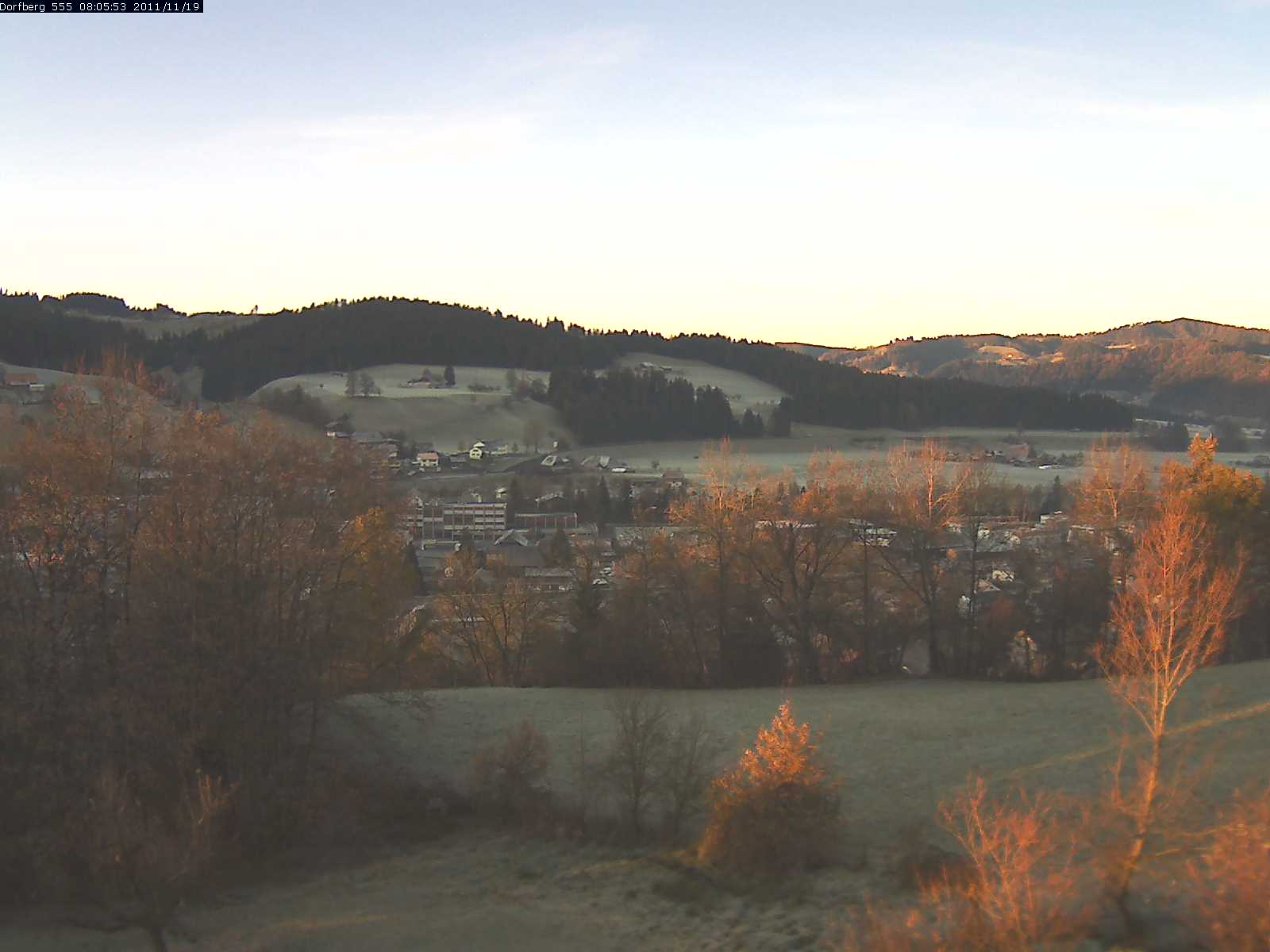 Webcam-Bild: Aussicht vom Dorfberg in Langnau 20111119-080600