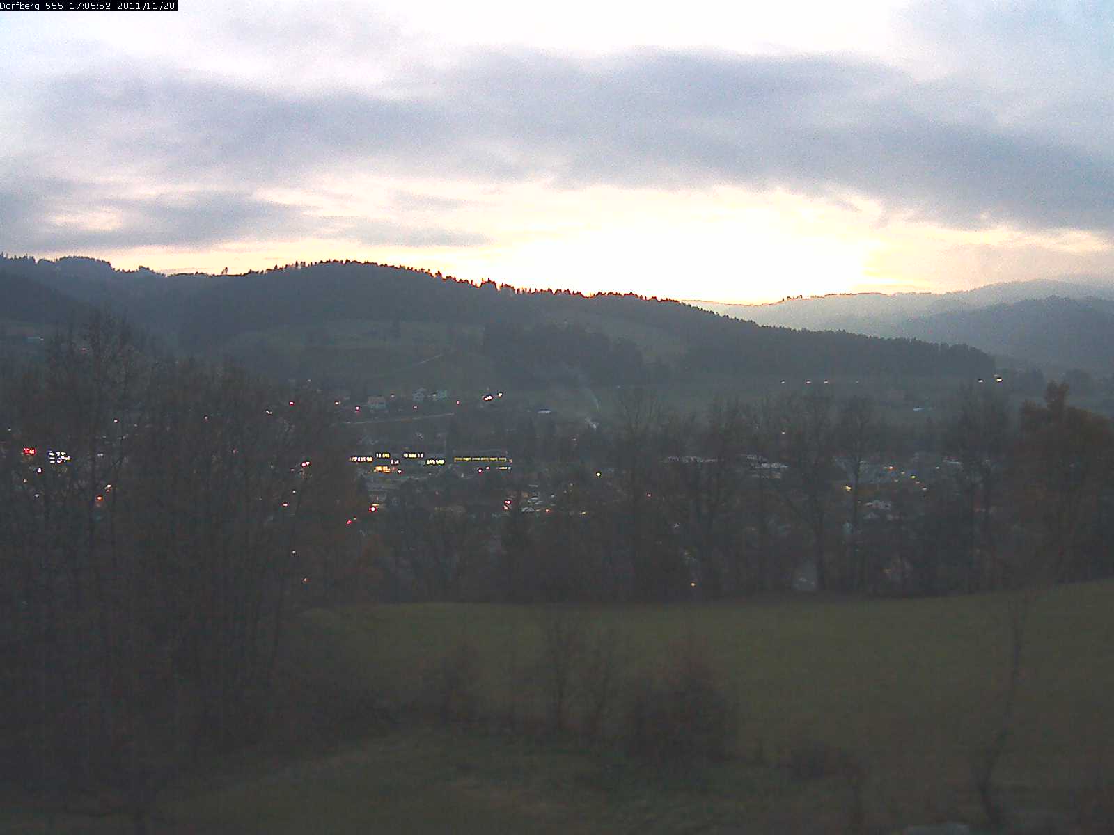 Webcam-Bild: Aussicht vom Dorfberg in Langnau 20111128-170600