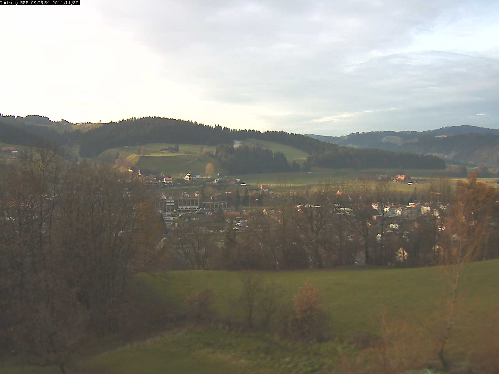Webcam-Bild: Aussicht vom Dorfberg in Langnau 20111130-090600