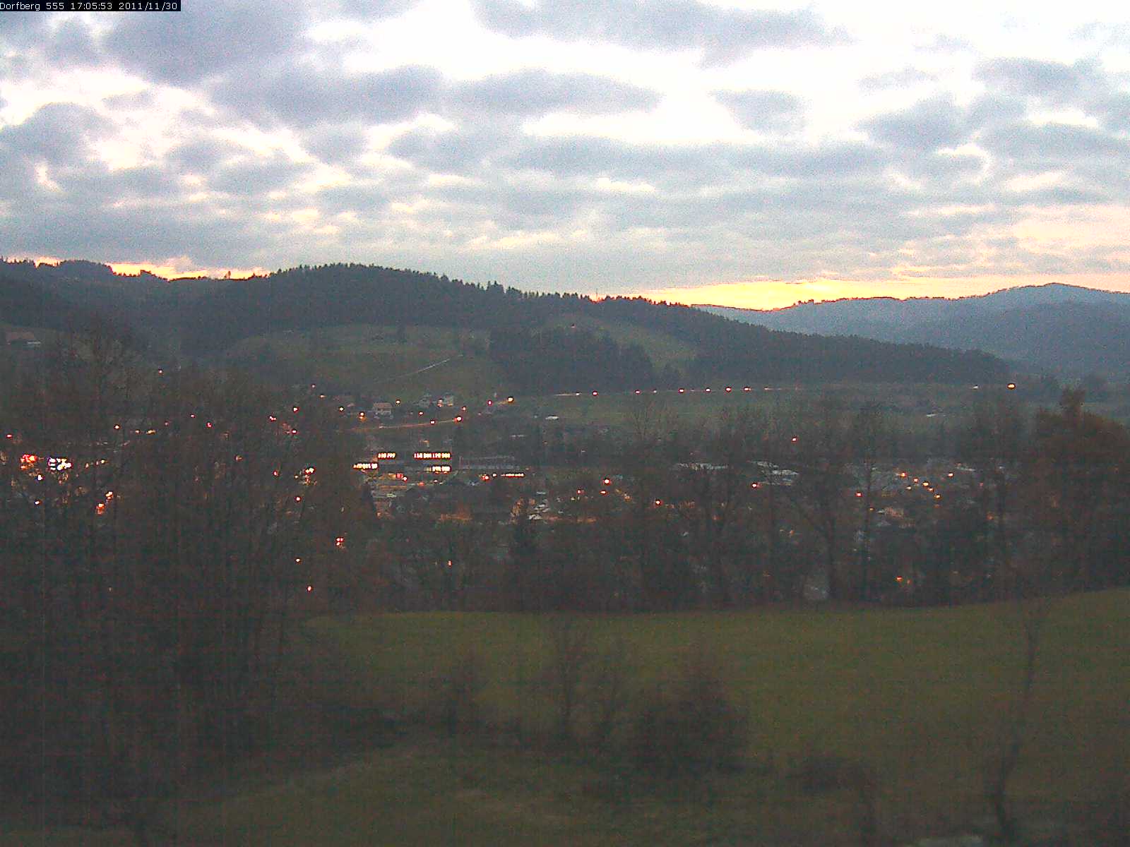 Webcam-Bild: Aussicht vom Dorfberg in Langnau 20111130-170600