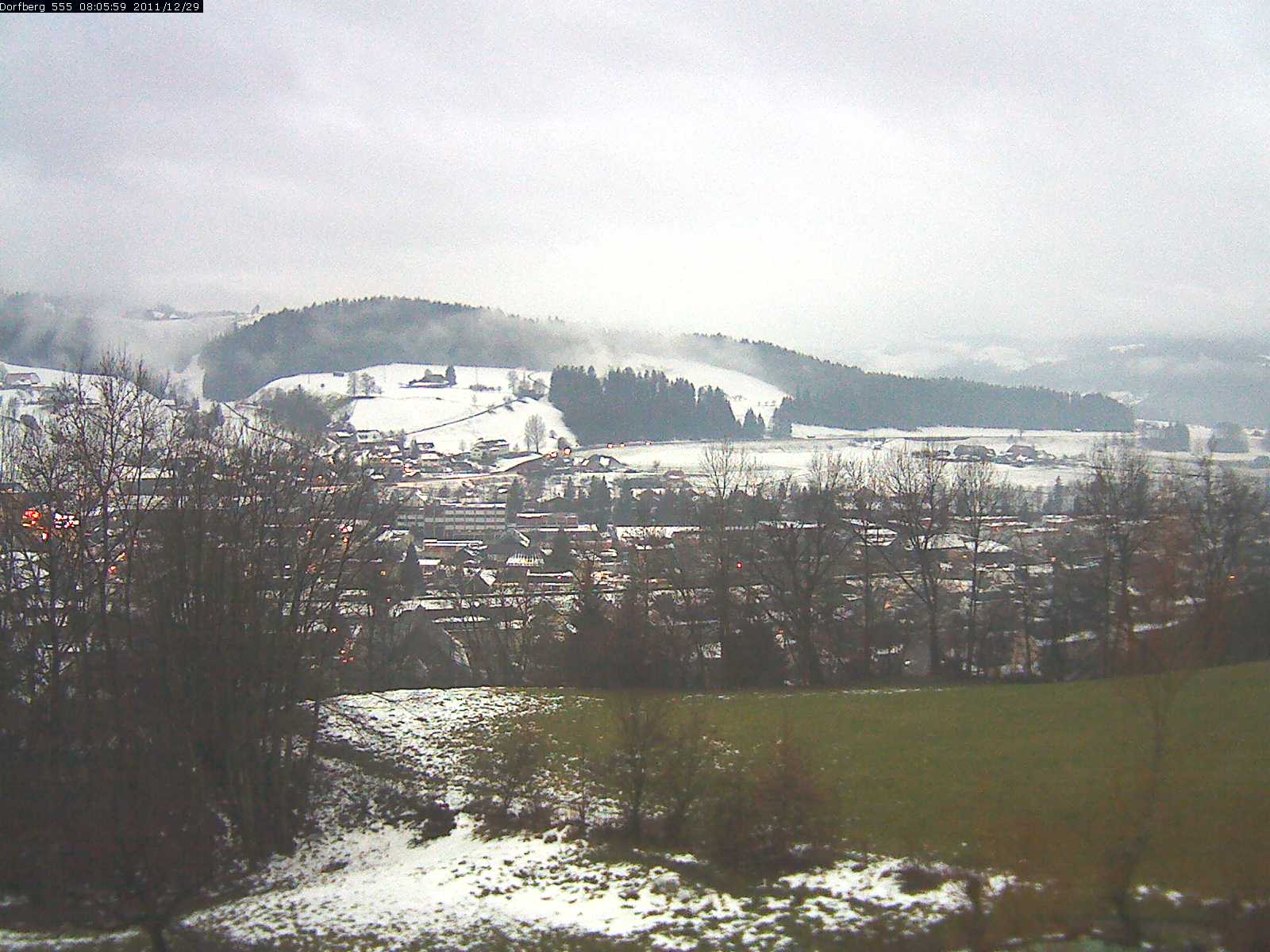 Webcam-Bild: Aussicht vom Dorfberg in Langnau 20111229-080600