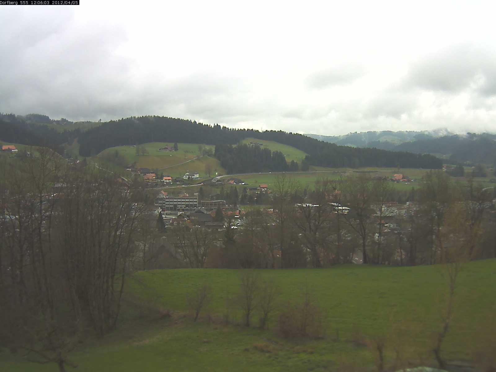 Webcam-Bild: Aussicht vom Dorfberg in Langnau 20120405-120600