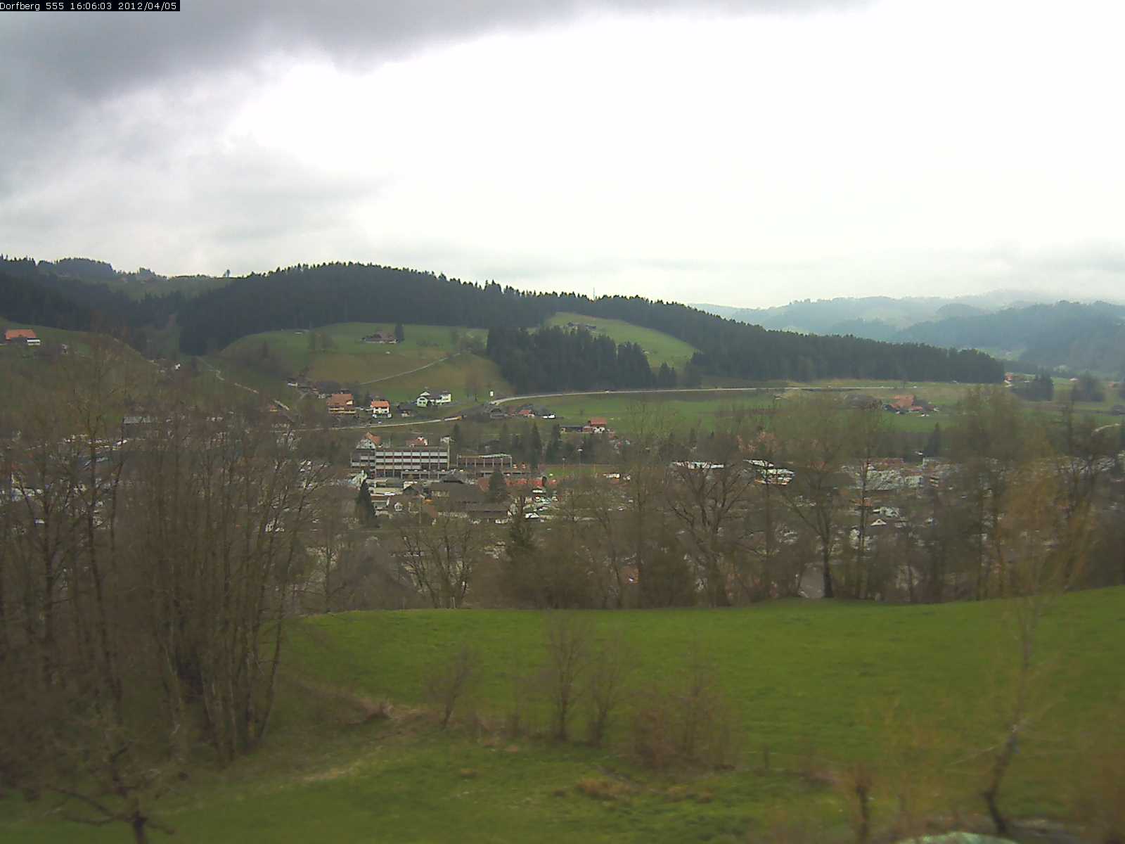Webcam-Bild: Aussicht vom Dorfberg in Langnau 20120405-160600