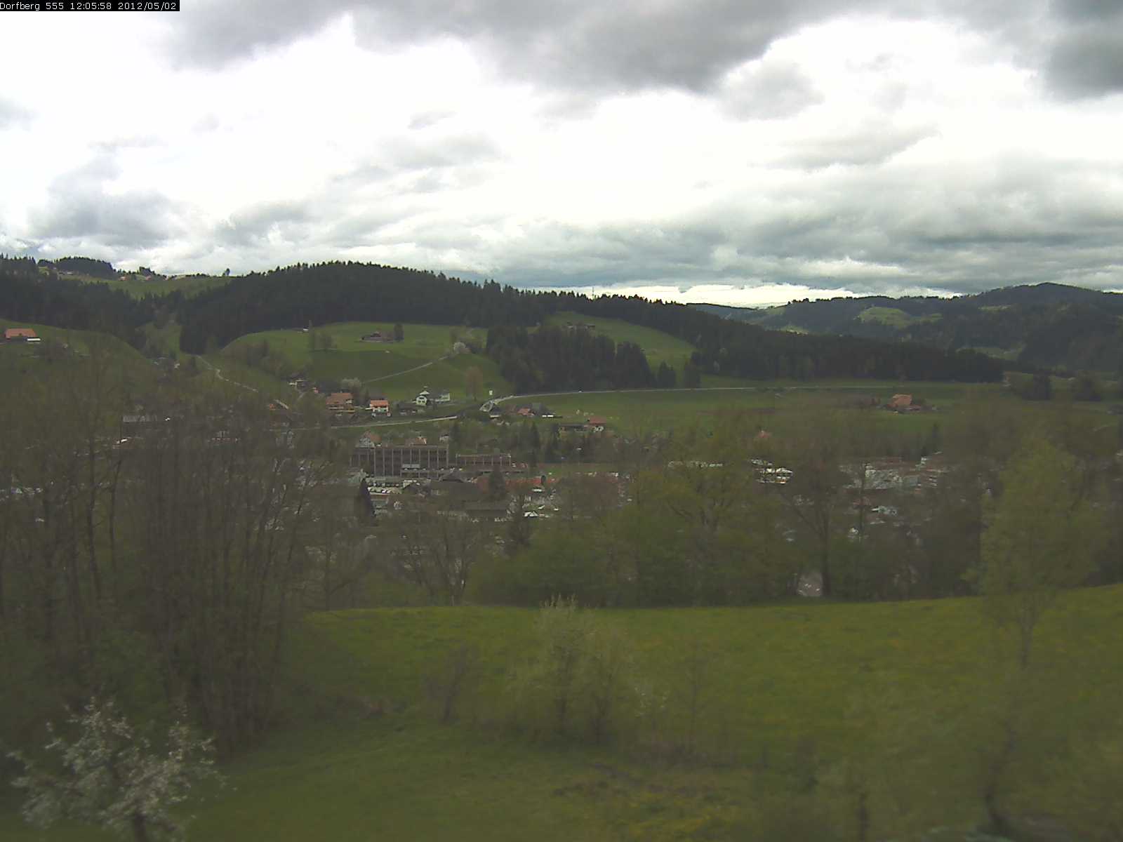 Webcam-Bild: Aussicht vom Dorfberg in Langnau 20120502-120600