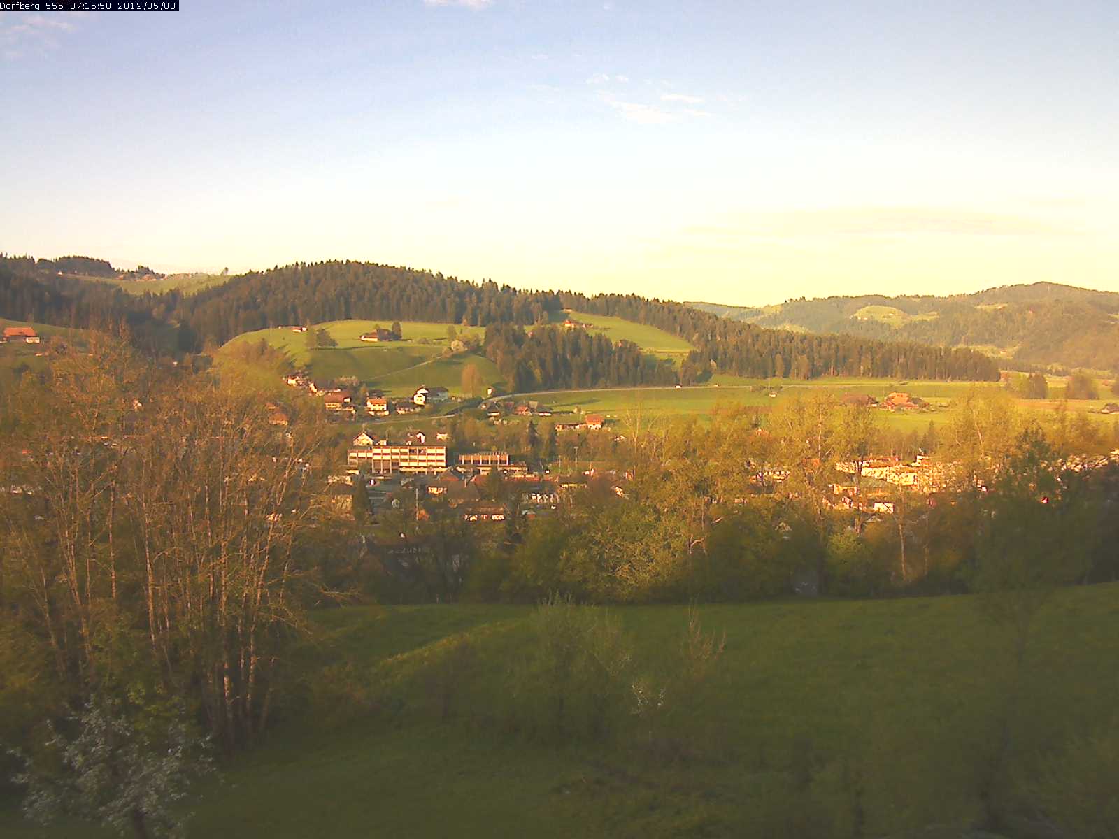 Webcam-Bild: Aussicht vom Dorfberg in Langnau 20120503-071600