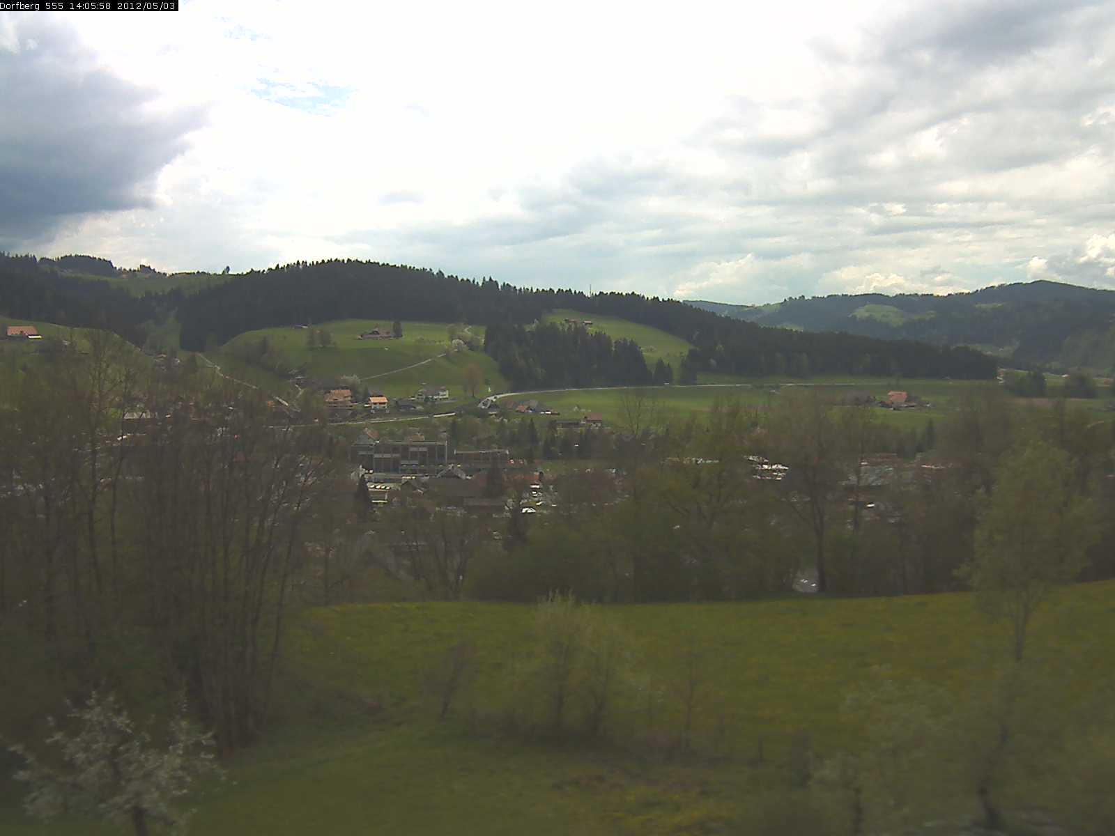 Webcam-Bild: Aussicht vom Dorfberg in Langnau 20120503-140600