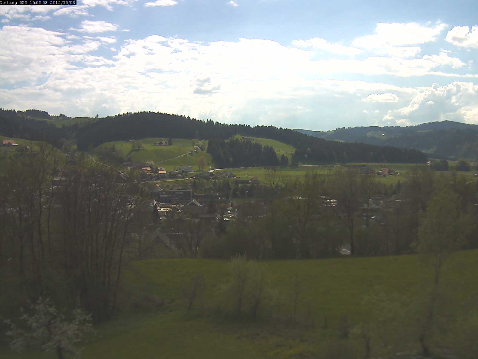 Webcam-Bild: Aussicht vom Dorfberg in Langnau 20120503-160600