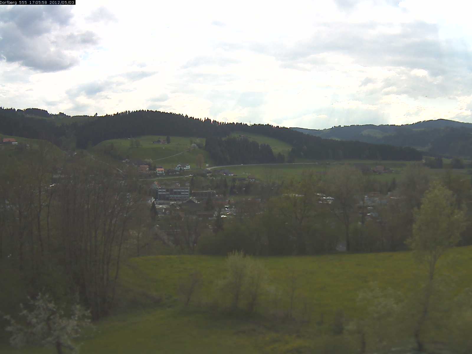 Webcam-Bild: Aussicht vom Dorfberg in Langnau 20120503-170600