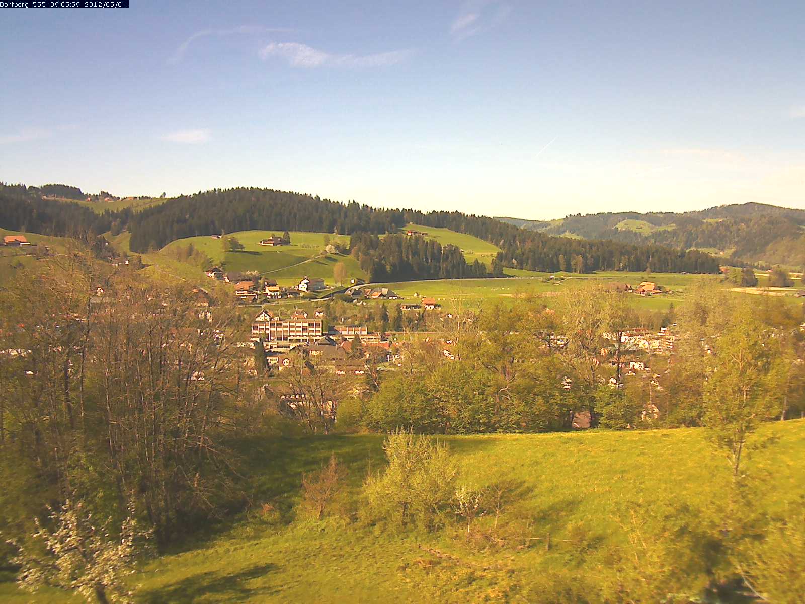 Webcam-Bild: Aussicht vom Dorfberg in Langnau 20120504-090600