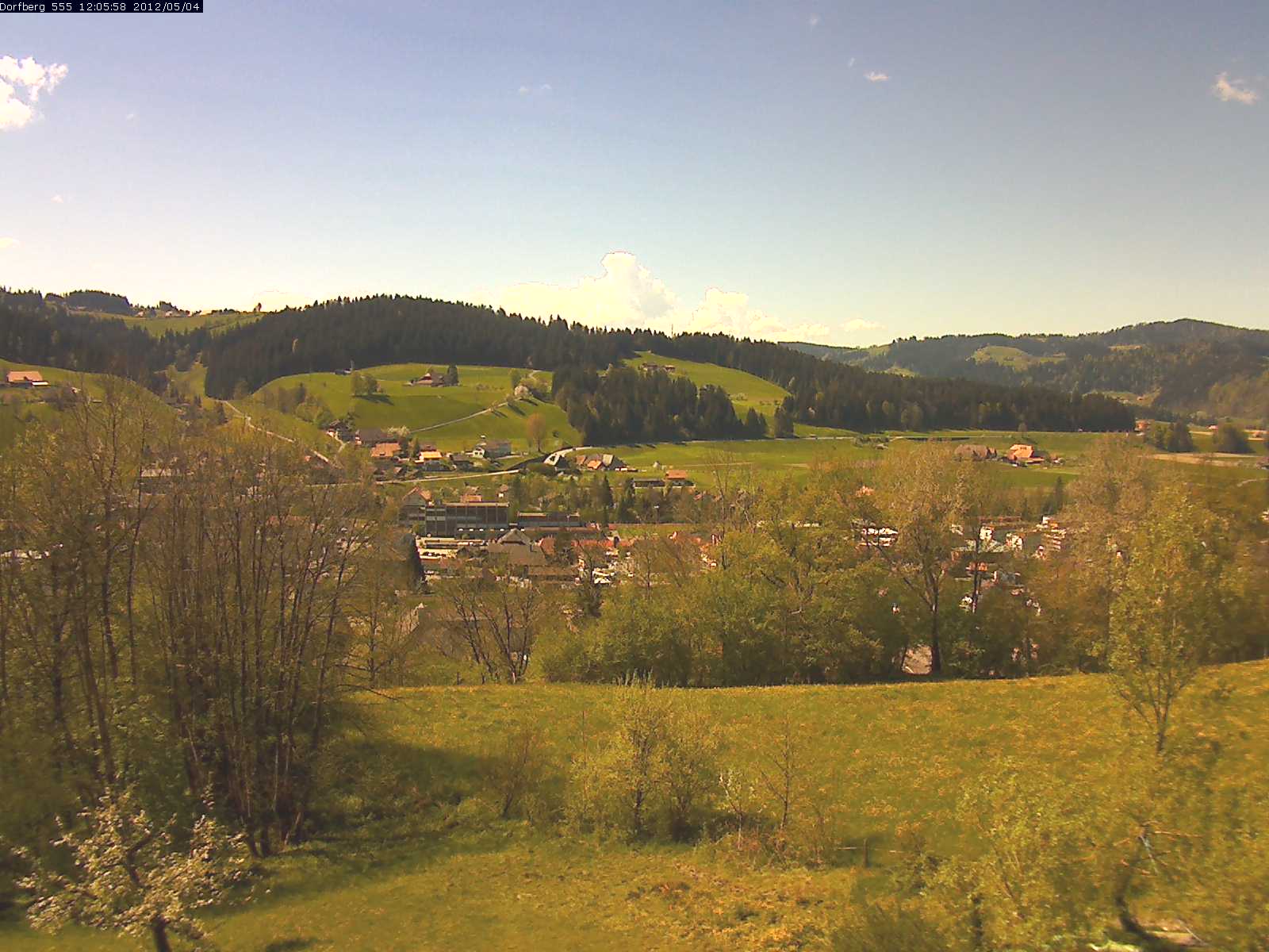 Webcam-Bild: Aussicht vom Dorfberg in Langnau 20120504-120600
