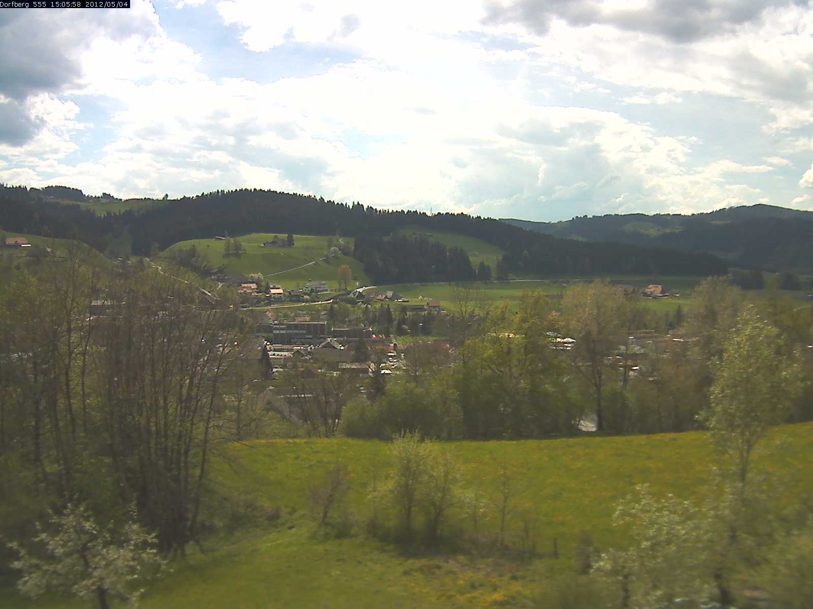Webcam-Bild: Aussicht vom Dorfberg in Langnau 20120504-150600