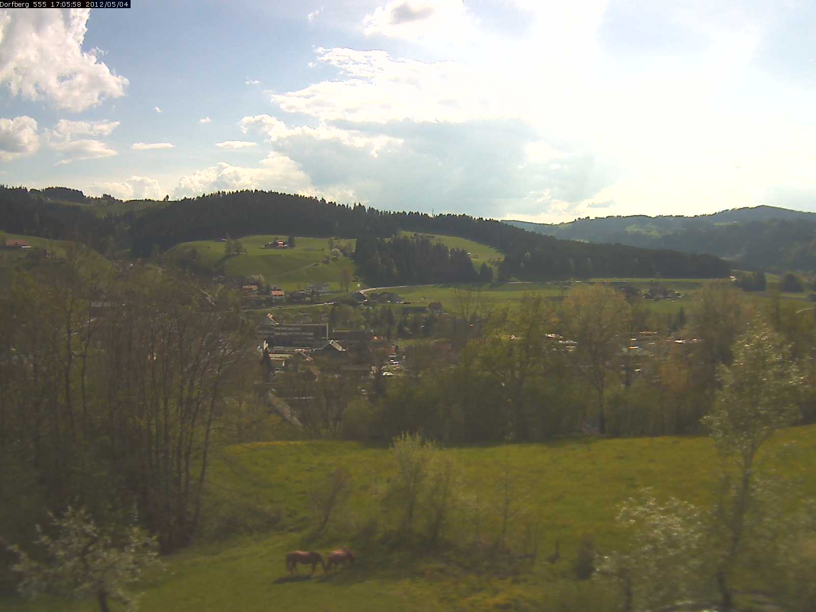 Webcam-Bild: Aussicht vom Dorfberg in Langnau 20120504-170600