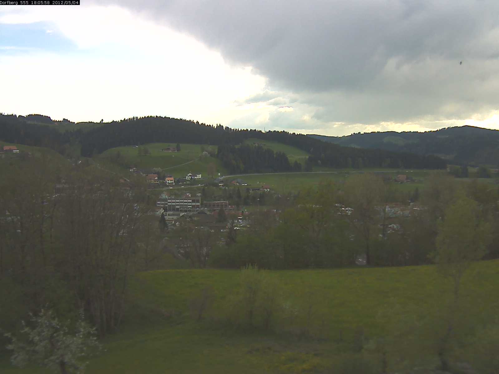 Webcam-Bild: Aussicht vom Dorfberg in Langnau 20120504-180600