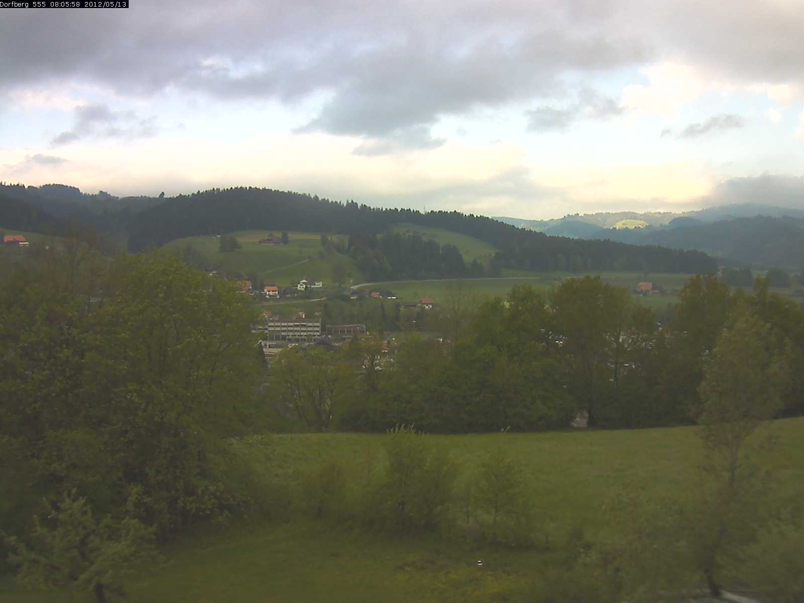 Webcam-Bild: Aussicht vom Dorfberg in Langnau 20120513-080600