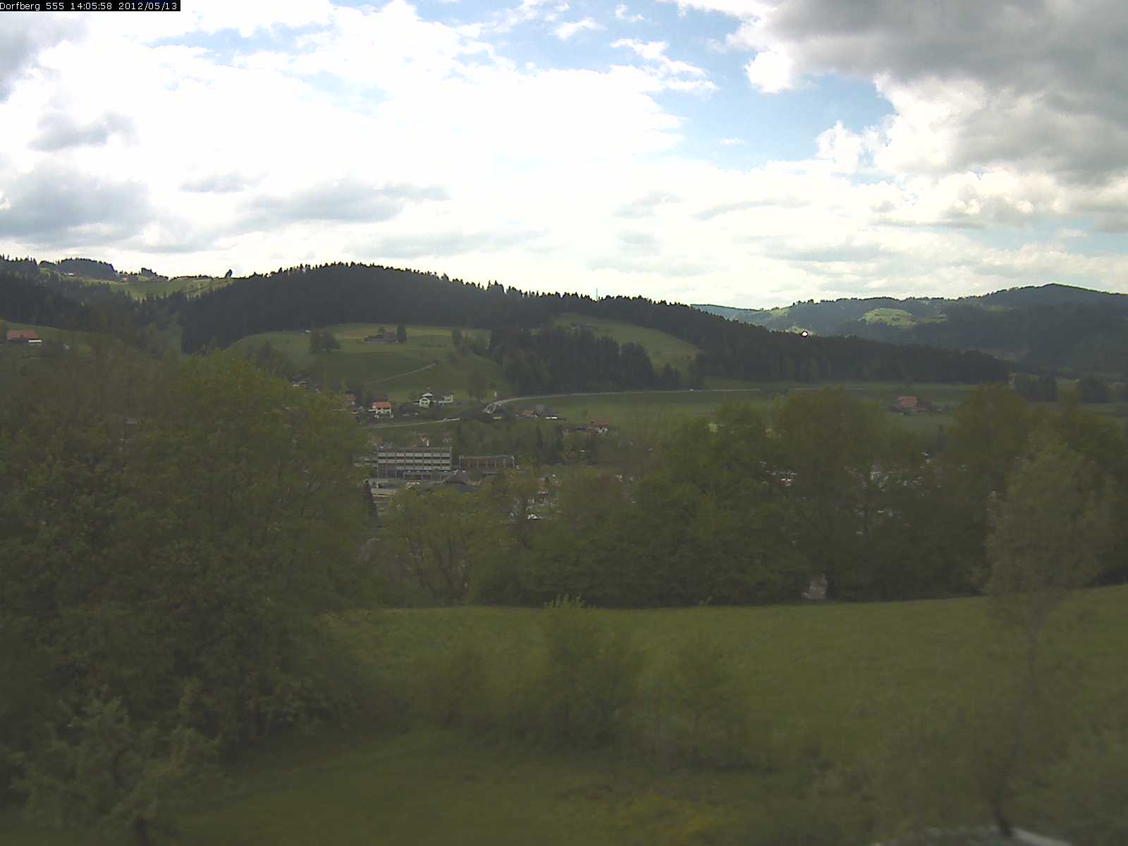 Webcam-Bild: Aussicht vom Dorfberg in Langnau 20120513-140600