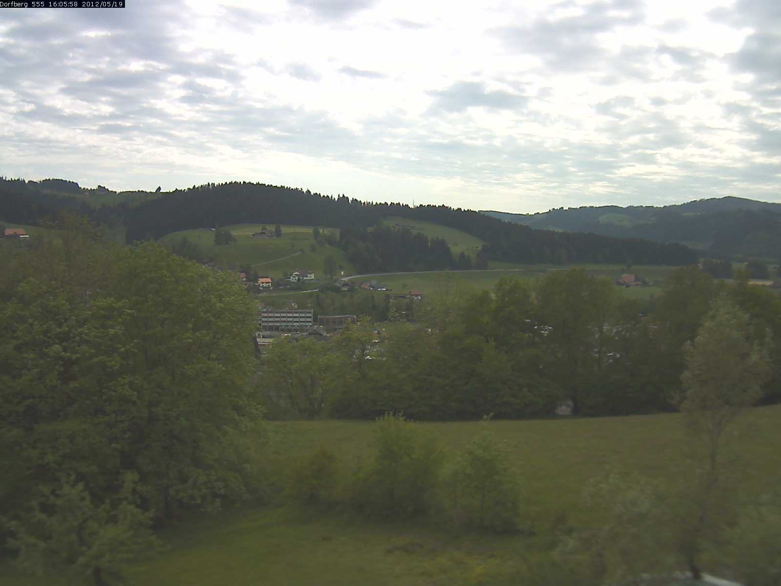 Webcam-Bild: Aussicht vom Dorfberg in Langnau 20120519-160600