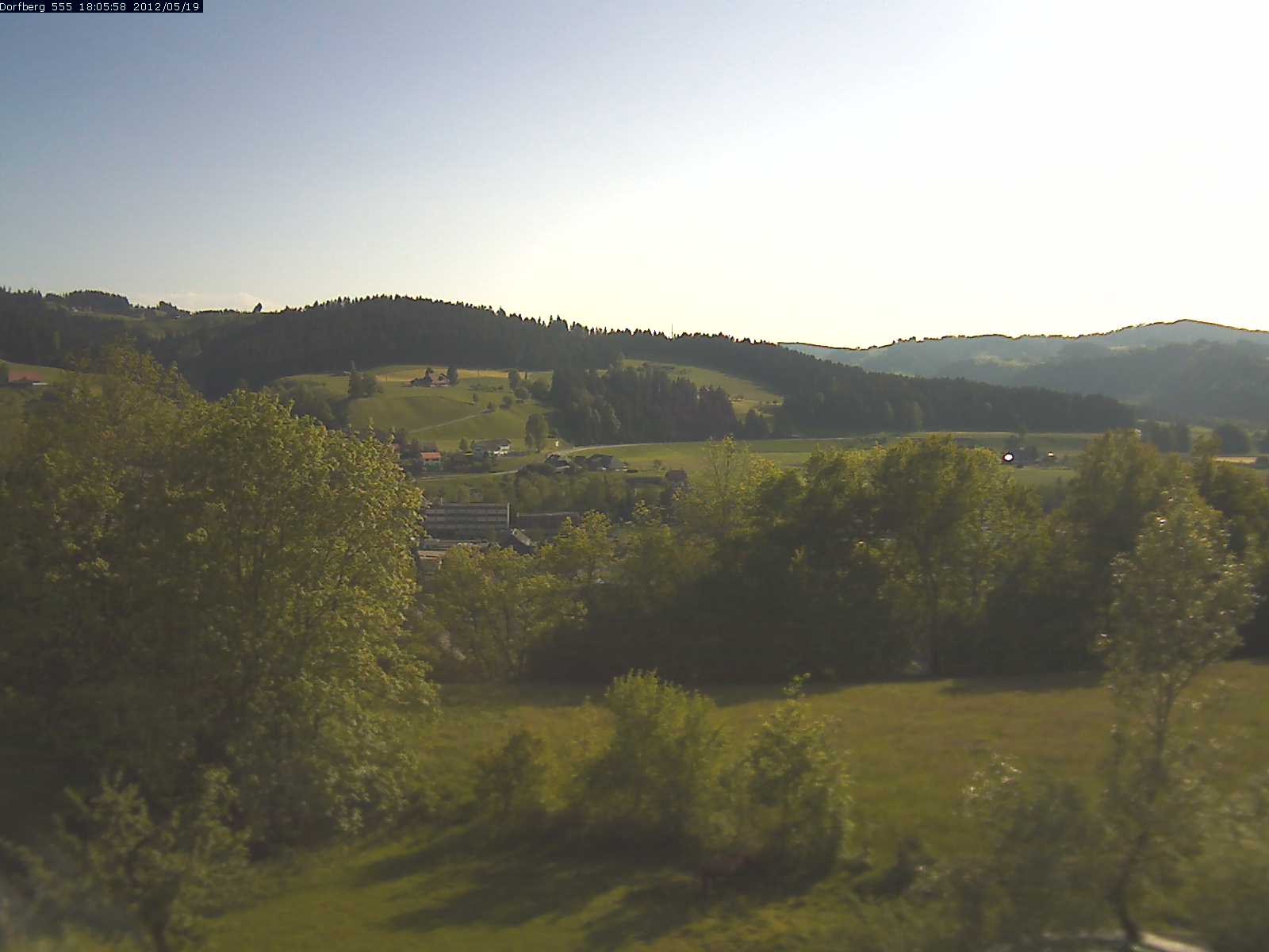 Webcam-Bild: Aussicht vom Dorfberg in Langnau 20120519-180600