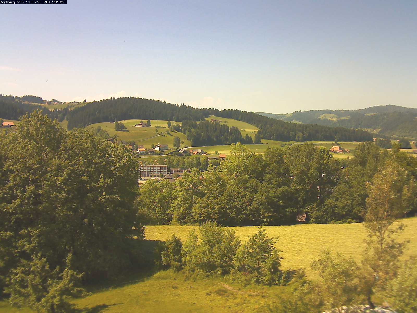 Webcam-Bild: Aussicht vom Dorfberg in Langnau 20120526-110600