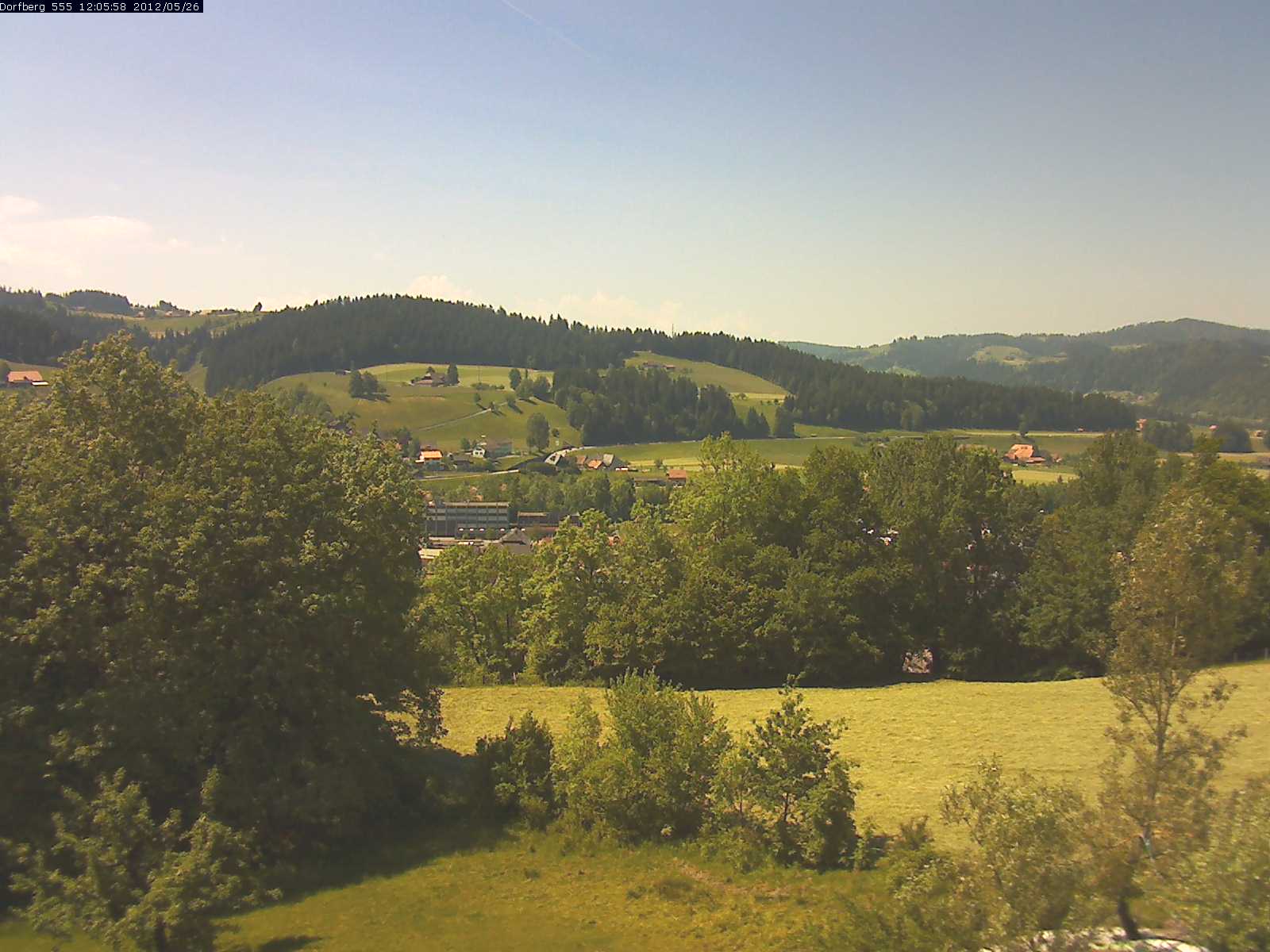 Webcam-Bild: Aussicht vom Dorfberg in Langnau 20120526-120600