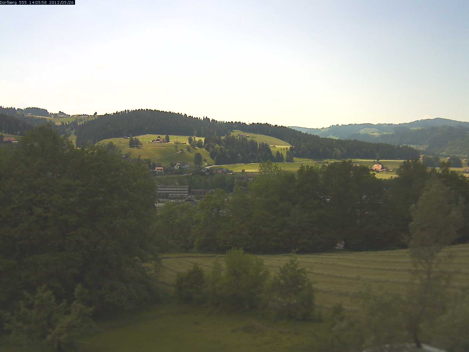 Webcam-Bild: Aussicht vom Dorfberg in Langnau 20120526-140600