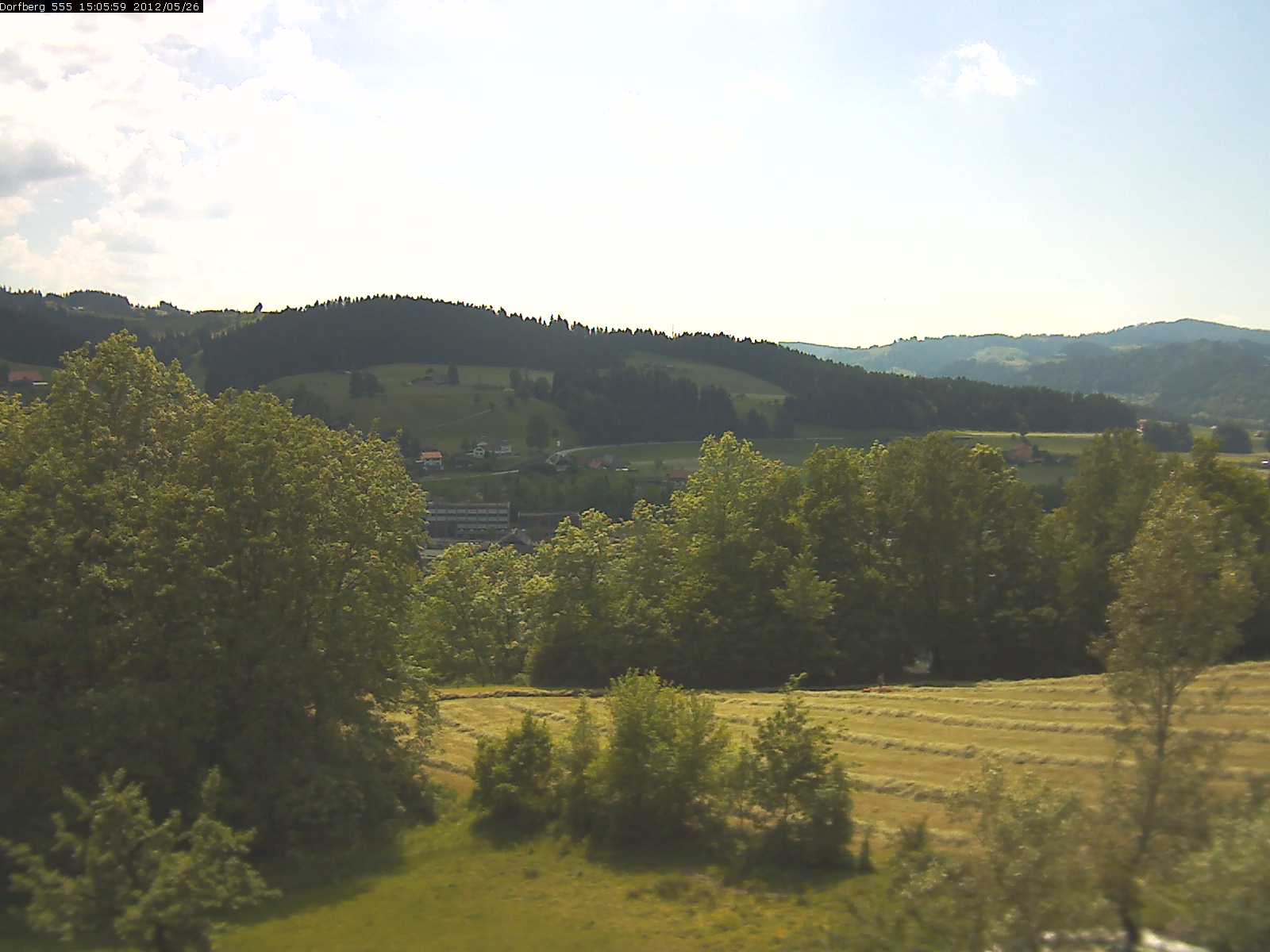 Webcam-Bild: Aussicht vom Dorfberg in Langnau 20120526-150600