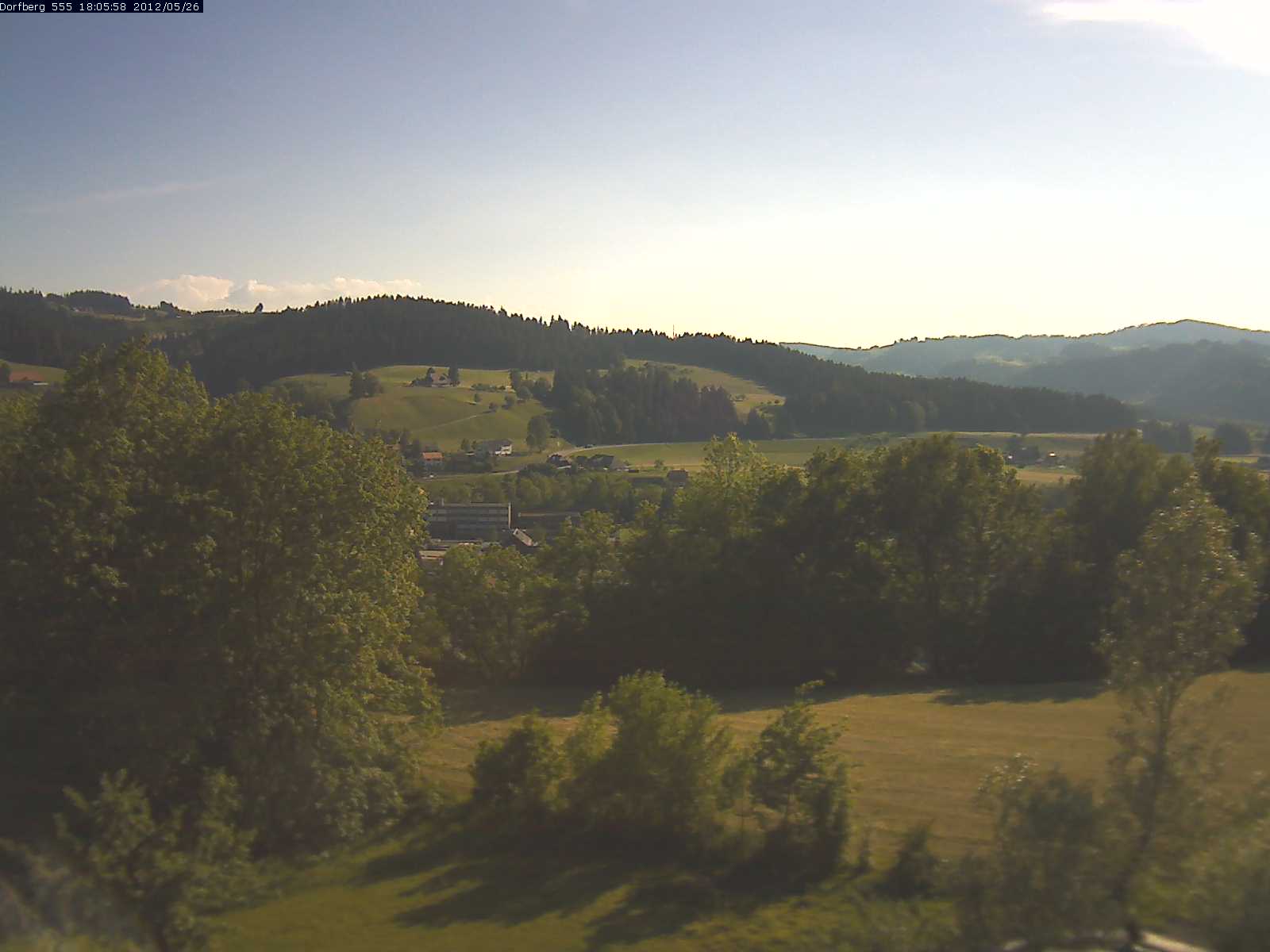 Webcam-Bild: Aussicht vom Dorfberg in Langnau 20120526-180600