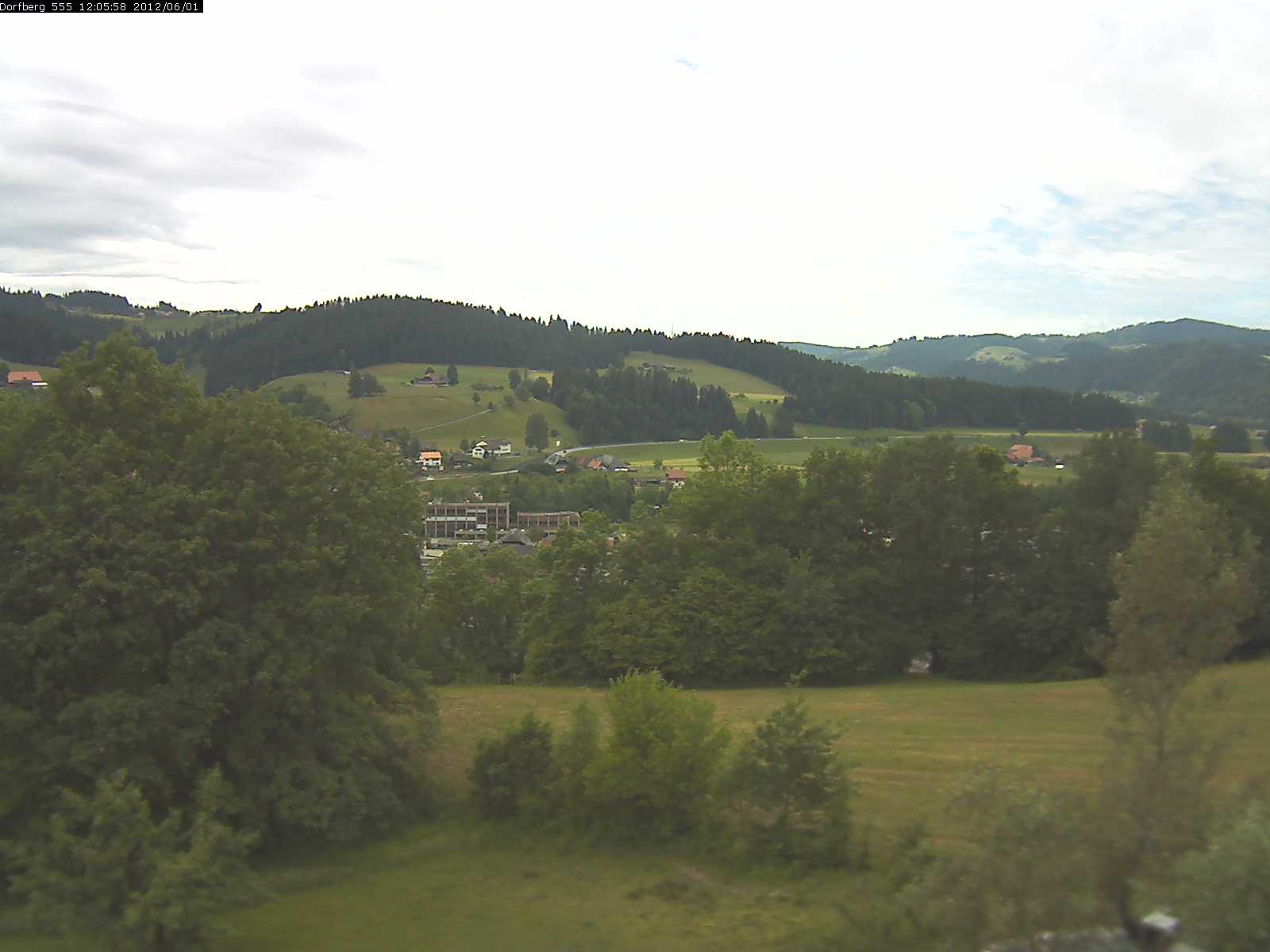 Webcam-Bild: Aussicht vom Dorfberg in Langnau 20120601-120600